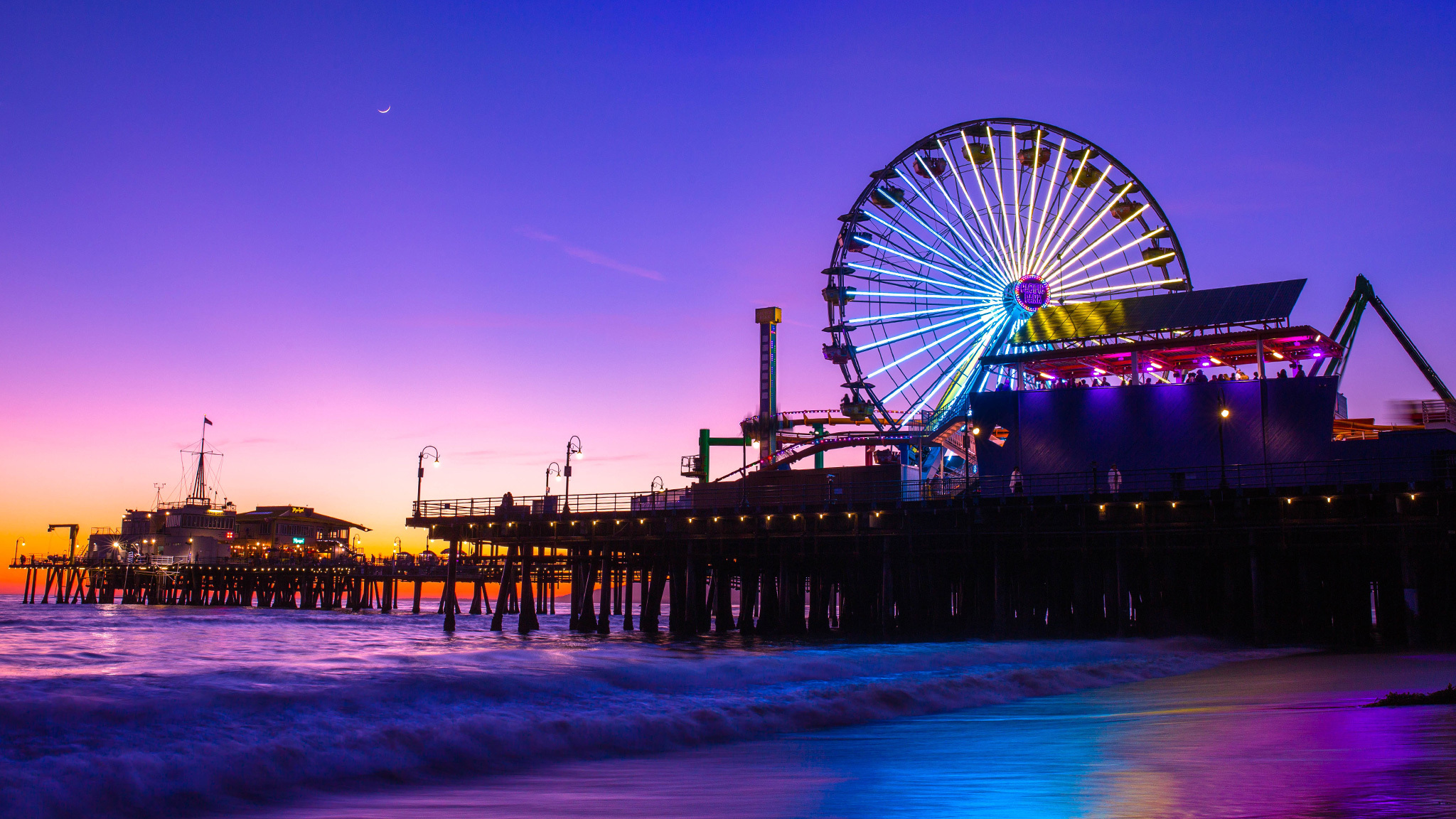 Holiday Party Venue Near Santa Monica Candela La Brea | Holiday party Venue Near Santa Monica